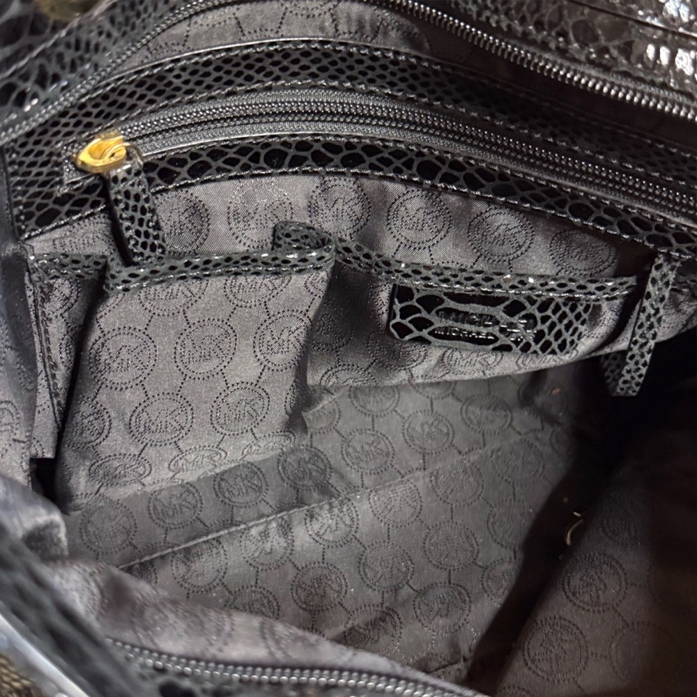 Michael Kors Python Embossed Jet Set Tote. - image 7